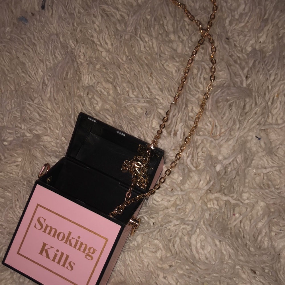 Pink - Picture 4 of 4